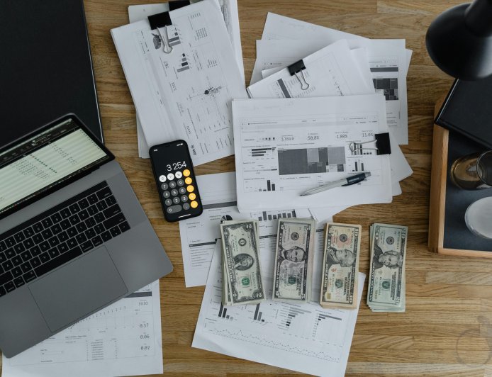 إدارة التعويضات والمزايا